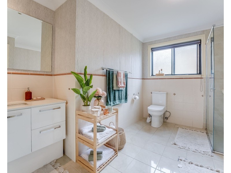 18 Stenhouse Drive, Mount Annan NSW 2567