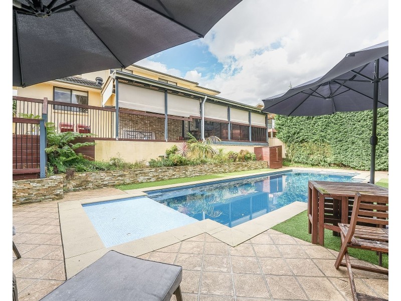 18 Stenhouse Drive, Mount Annan NSW 2567