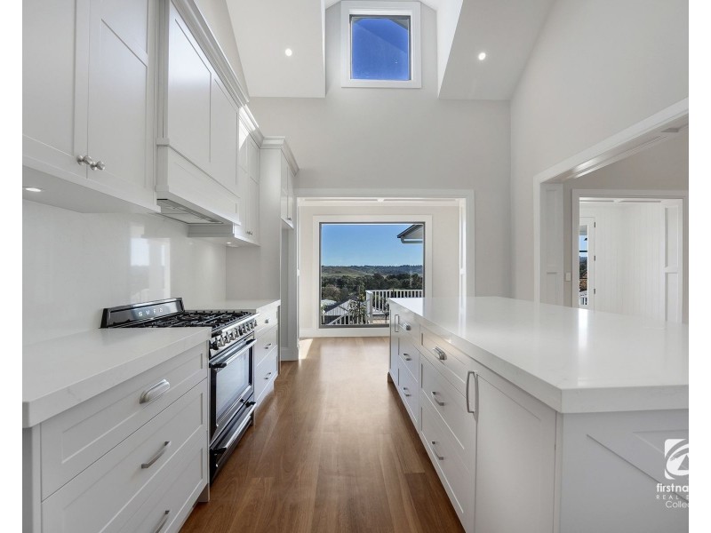 33 Eliza Place, Picton NSW 2571