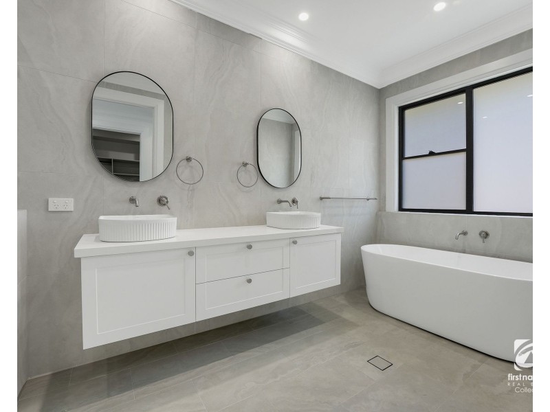 33 Eliza Place, Picton NSW 2571