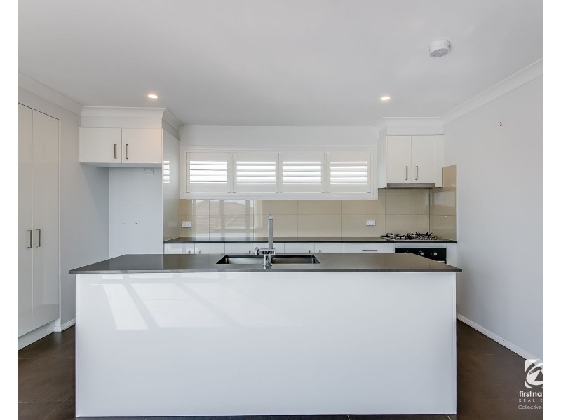 7 Searle Way, Oran Park NSW 2570