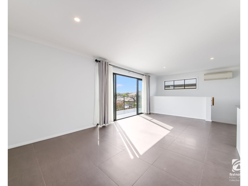 7 Searle Way, Oran Park NSW 2570