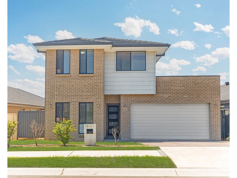 15 Thorpe Circuit, Oran Park NSW 2570