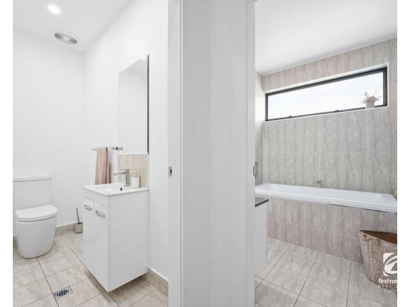 20 Jenolan Circuit, Harrington Park NSW 2567