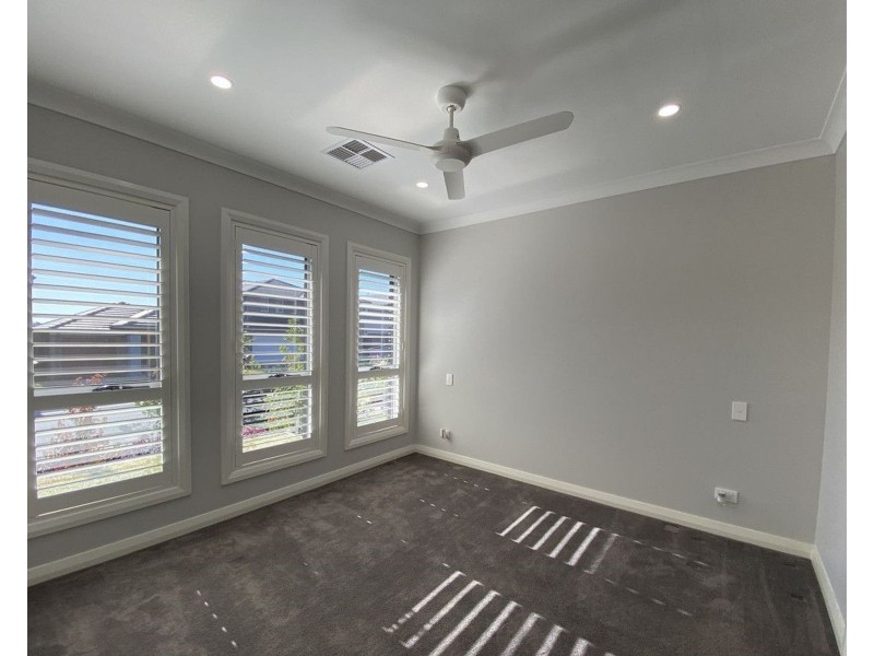 16 Victor Street, Gregory Hills NSW 2557