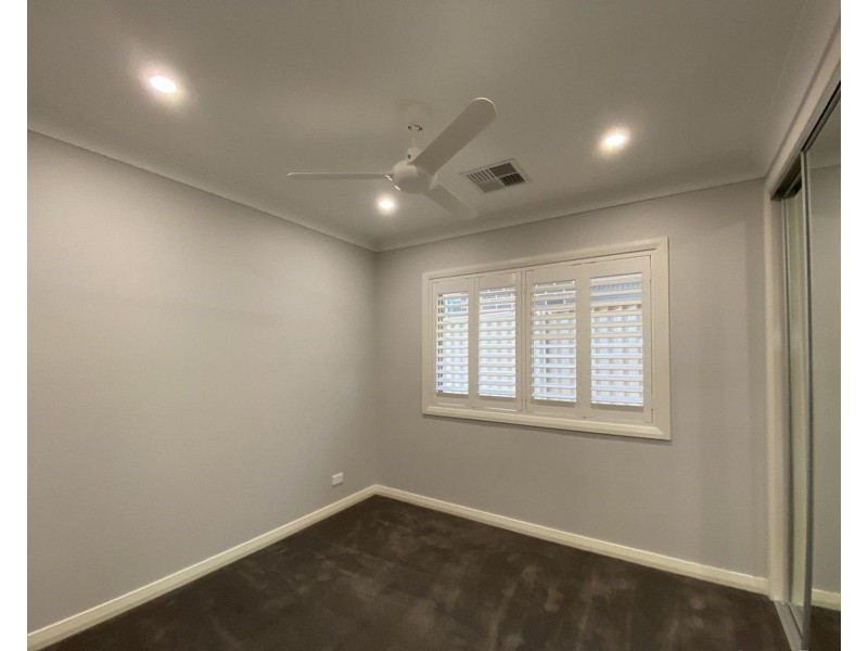 16 Victor Street, Gregory Hills NSW 2557