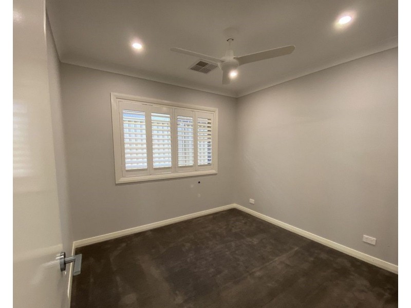 16 Victor Street, Gregory Hills NSW 2557