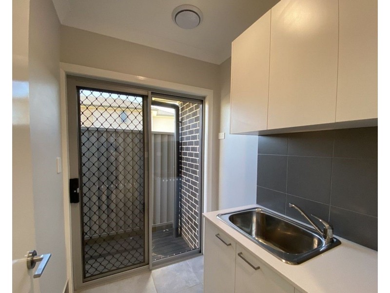 16 Victor Street, Gregory Hills NSW 2557