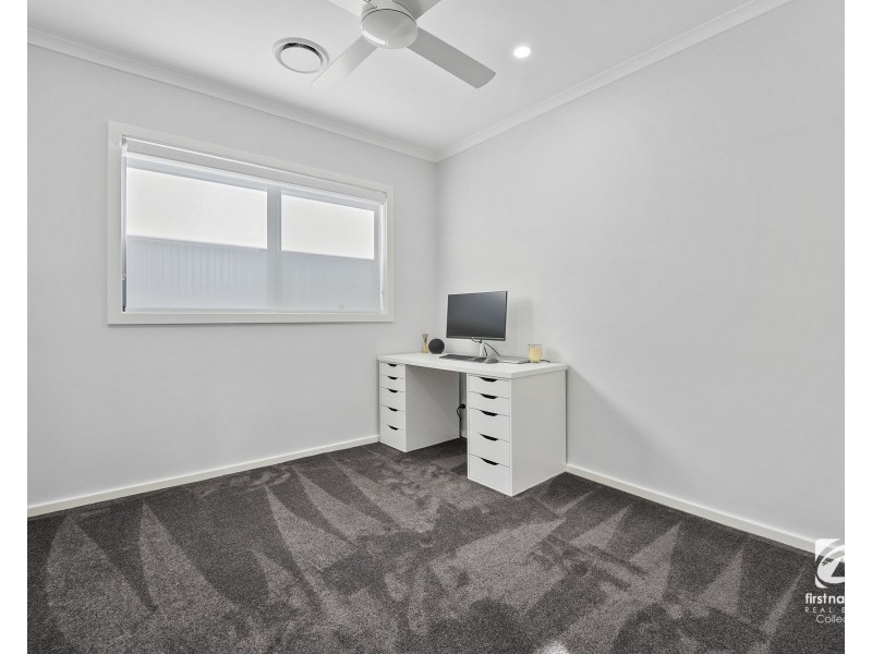 33 Limestone Avenue, Spring Farm NSW 2570