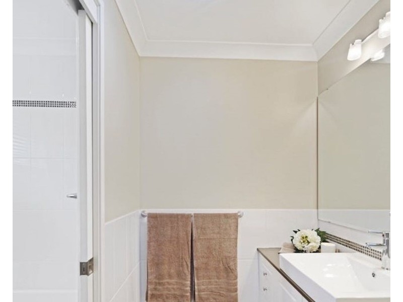 6 Thurn Street, Elderslie NSW 2570