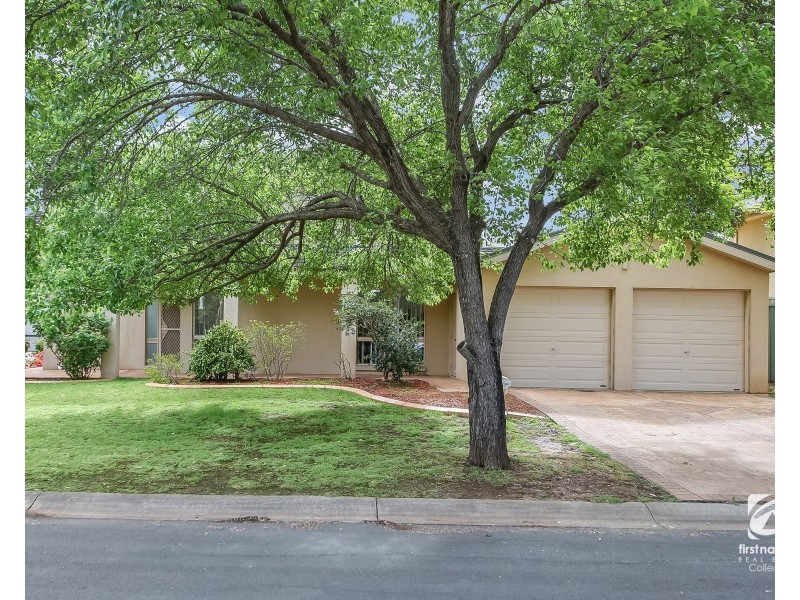 7 Lakeland Circuit, Harrington Park NSW 2567