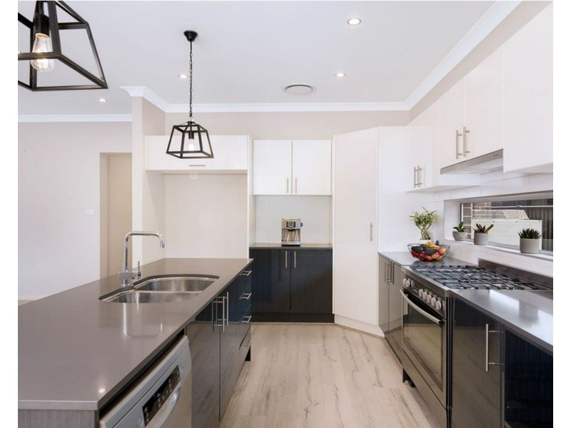 5 Moxon Street, Oran Park NSW 2570