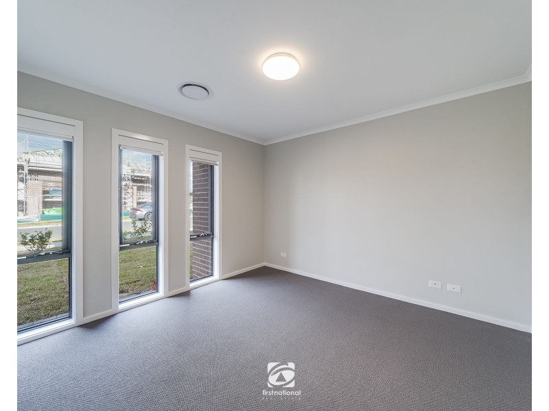 34 Waterglass Street, Spring Farm NSW 2570