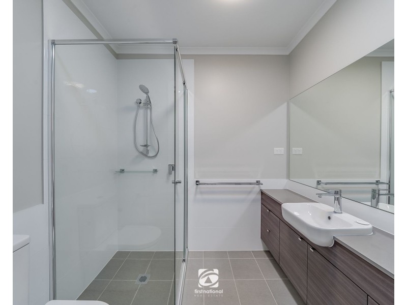 34 Waterglass Street, Spring Farm NSW 2570