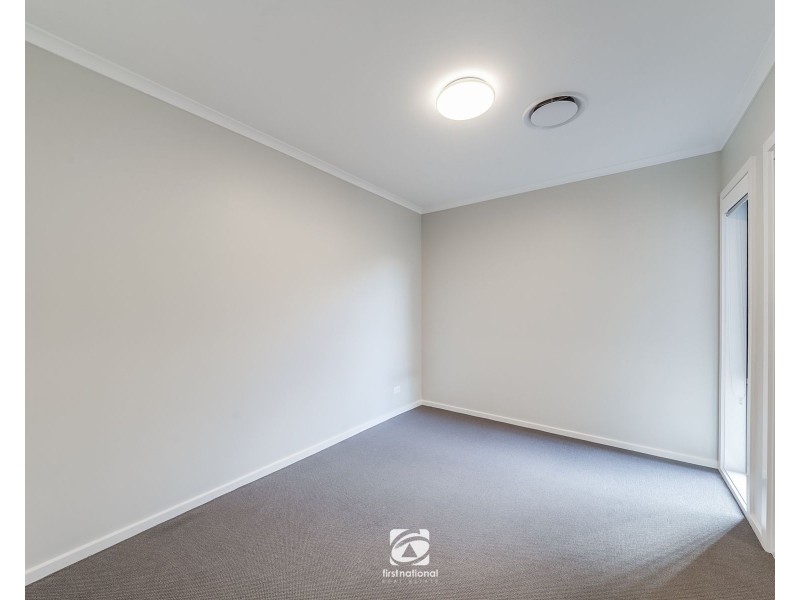 34 Waterglass Street, Spring Farm NSW 2570