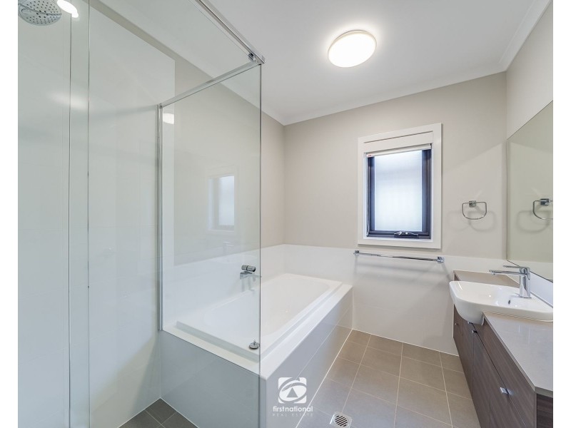 34 Waterglass Street, Spring Farm NSW 2570