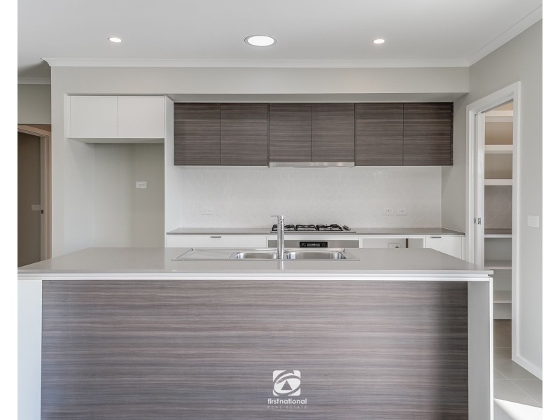 34 Waterglass Street, Spring Farm NSW 2570