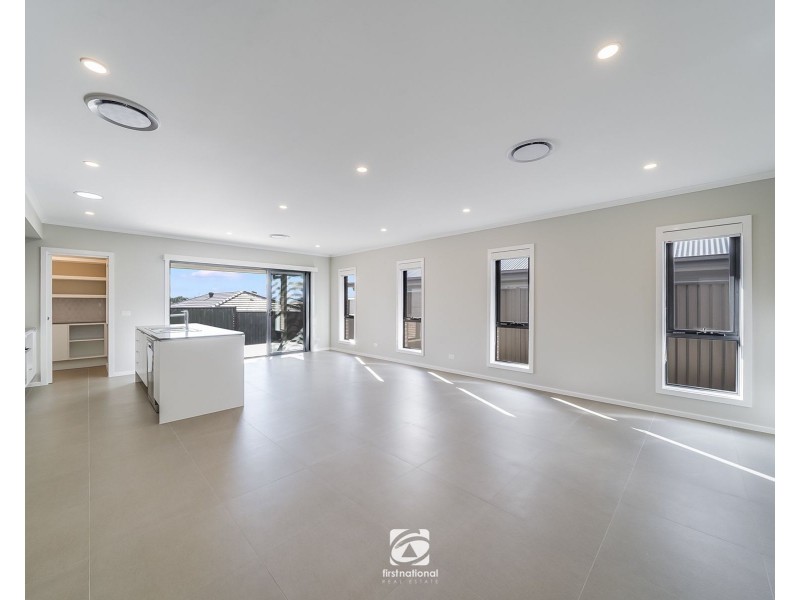 34 Waterglass Street, Spring Farm NSW 2570