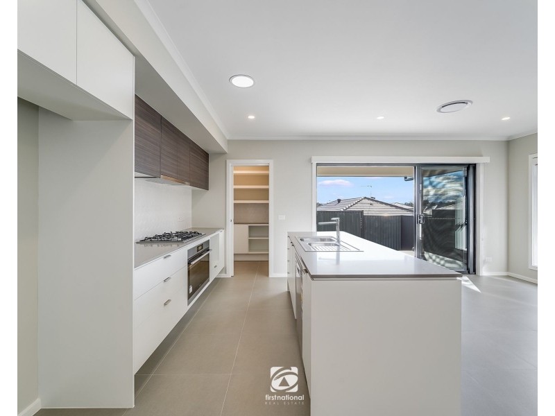 34 Waterglass Street, Spring Farm NSW 2570
