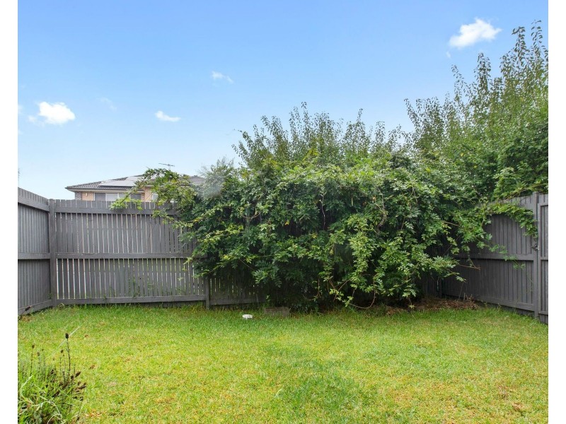 122 Minorca Cct, Spring Farm NSW 2570