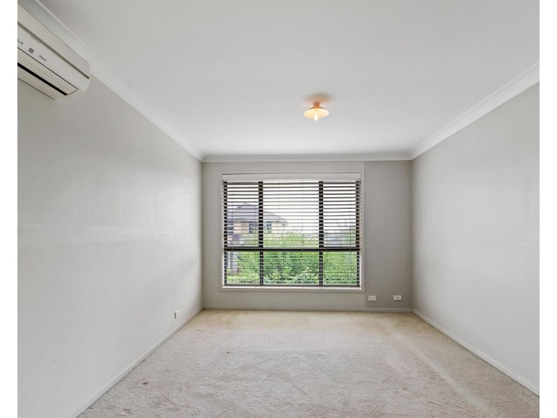 122 Minorca Cct, Spring Farm NSW 2570