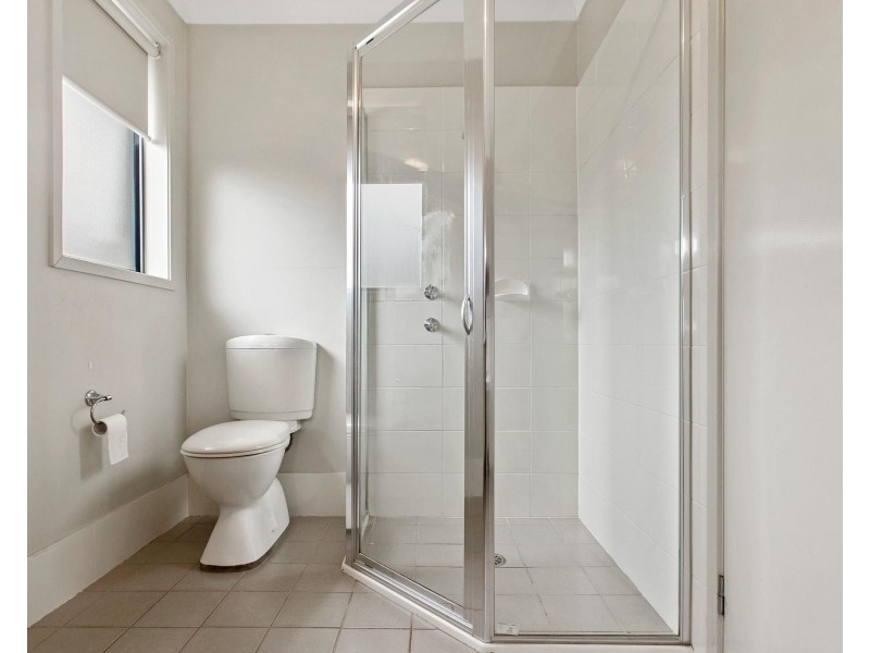 122 Minorca Cct, Spring Farm NSW 2570