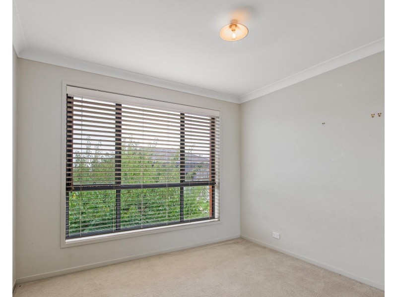 122 Minorca Cct, Spring Farm NSW 2570