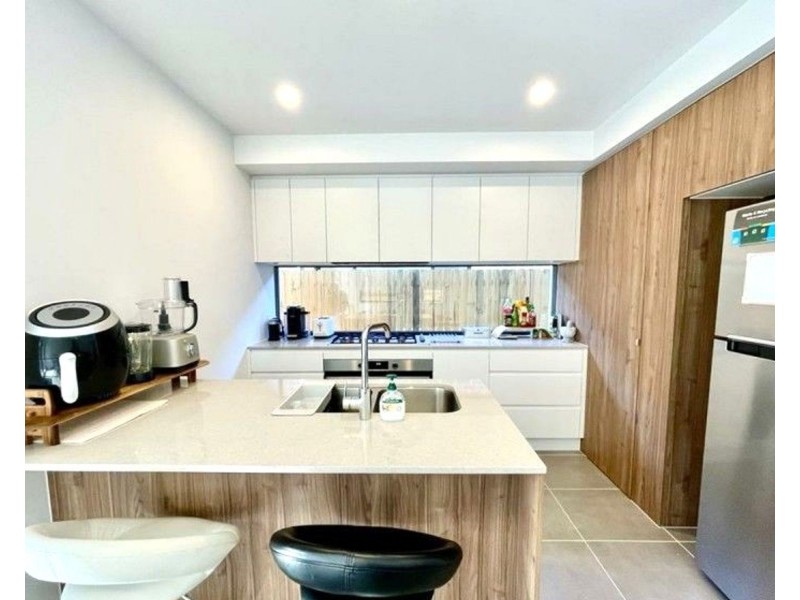 6 Hedge Street, Oran Park NSW 2570