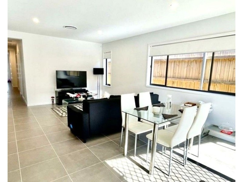 6 Hedge Street, Oran Park NSW 2570