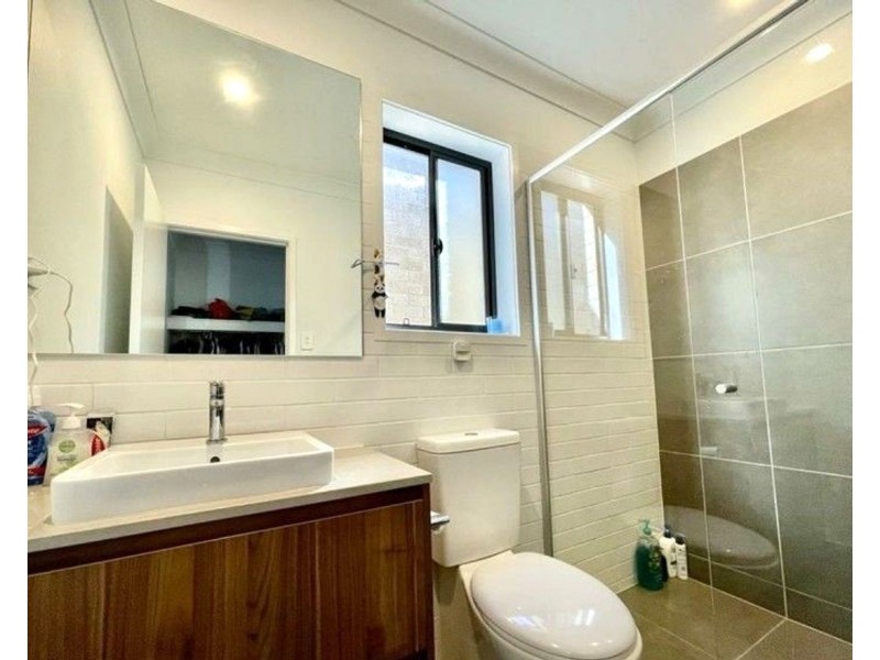 6 Hedge Street, Oran Park NSW 2570