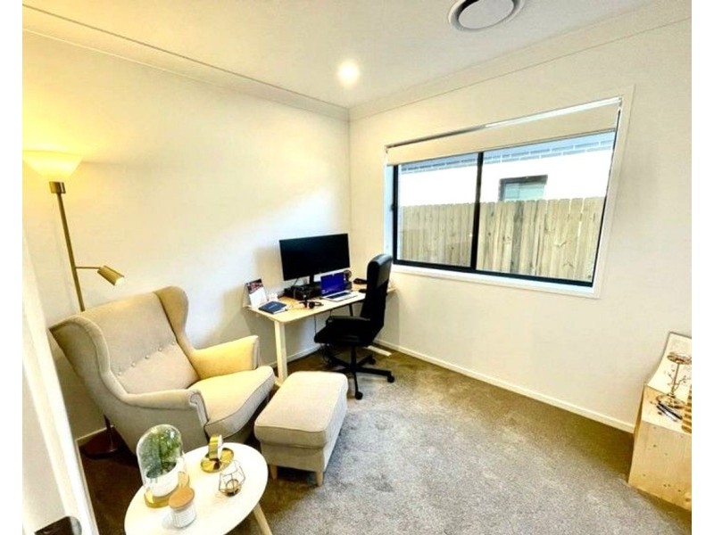 6 Hedge Street, Oran Park NSW 2570