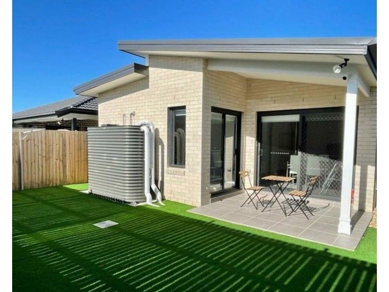 6 Hedge Street, Oran Park NSW 2570