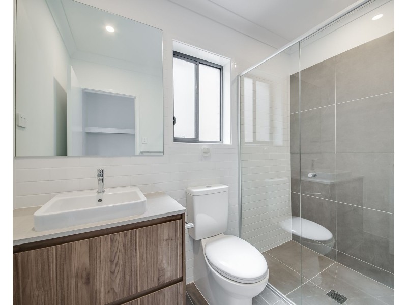 6 Hedge Street, Oran Park NSW 2570