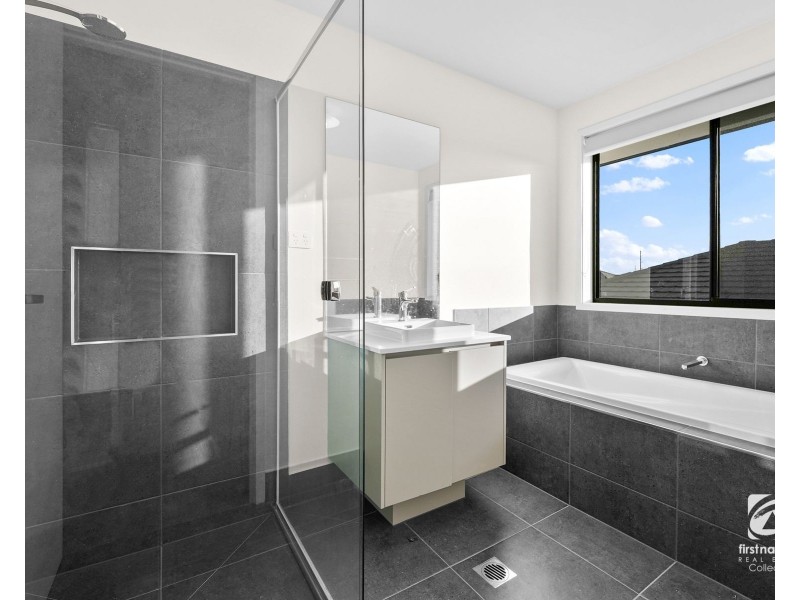 12 Bluebell Close, Gregory Hills NSW 2557