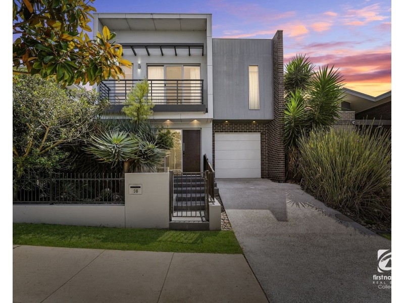 38 Village Circuit, Gregory Hills NSW 2557