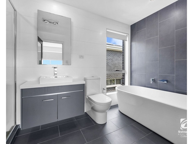 38 Village Circuit, Gregory Hills NSW 2557