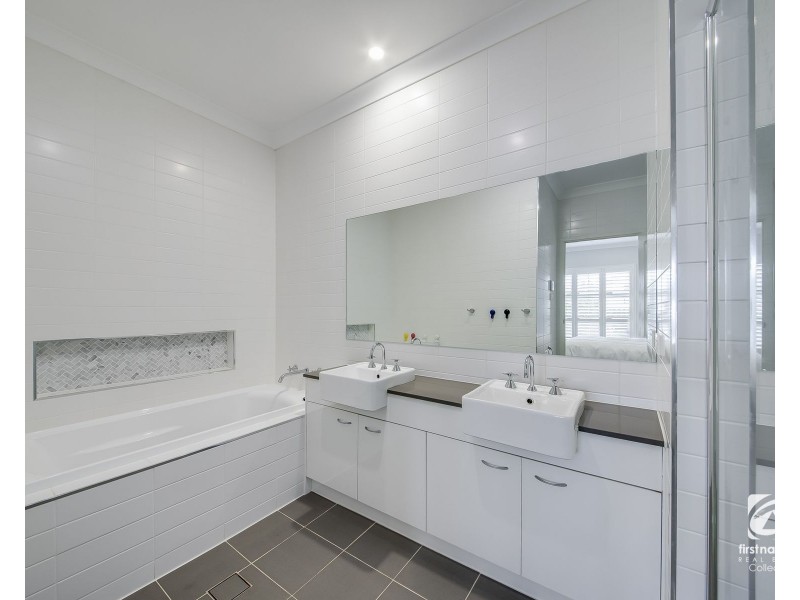 5 Moonlite Court, Harrington Park NSW 2567