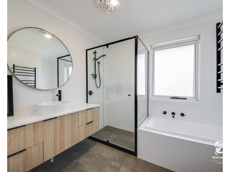 42 Longley Avenue, Elderslie NSW 2570