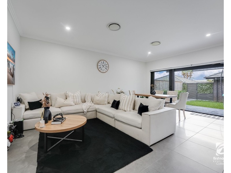 27 Camden Acres Drive, Elderslie NSW 2570