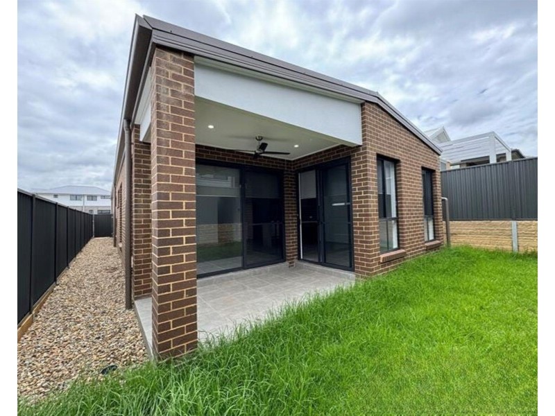 4 Burton Road, Gregory Hills NSW 2557