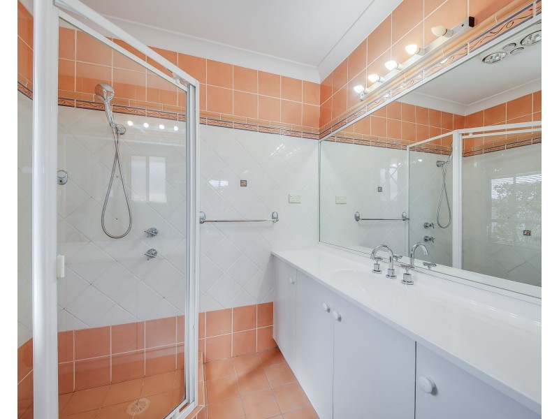 8 Steamer Place, Currans Hill NSW 2567