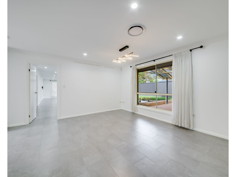 8 Steamer Place, Currans Hill NSW 2567