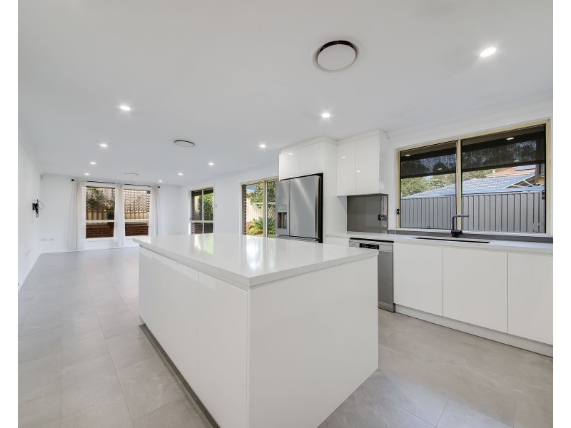 8 Steamer Place, Currans Hill NSW 2567