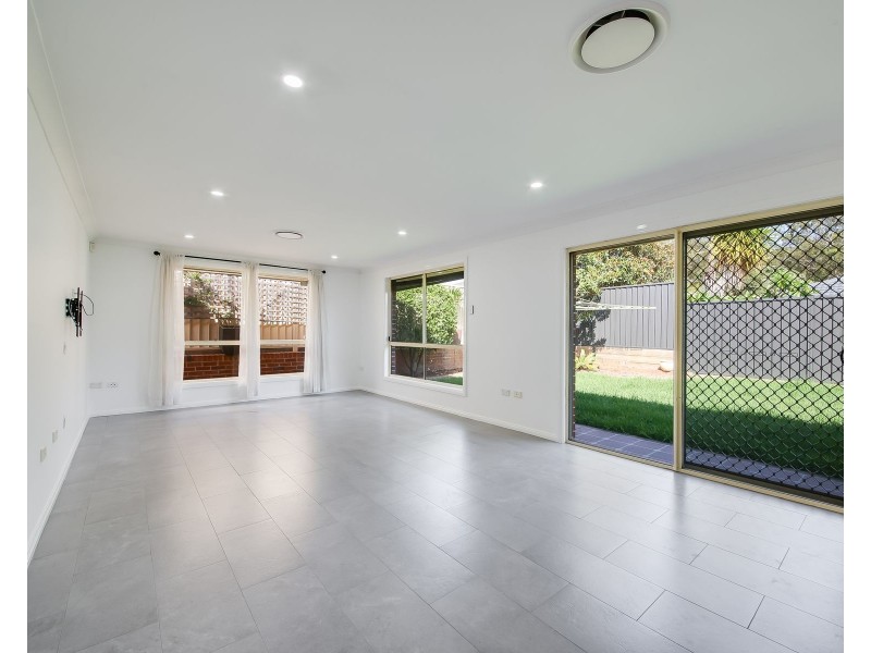 8 Steamer Place, Currans Hill NSW 2567