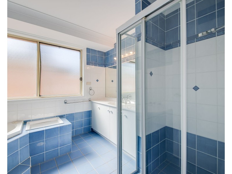 8 Steamer Place, Currans Hill NSW 2567