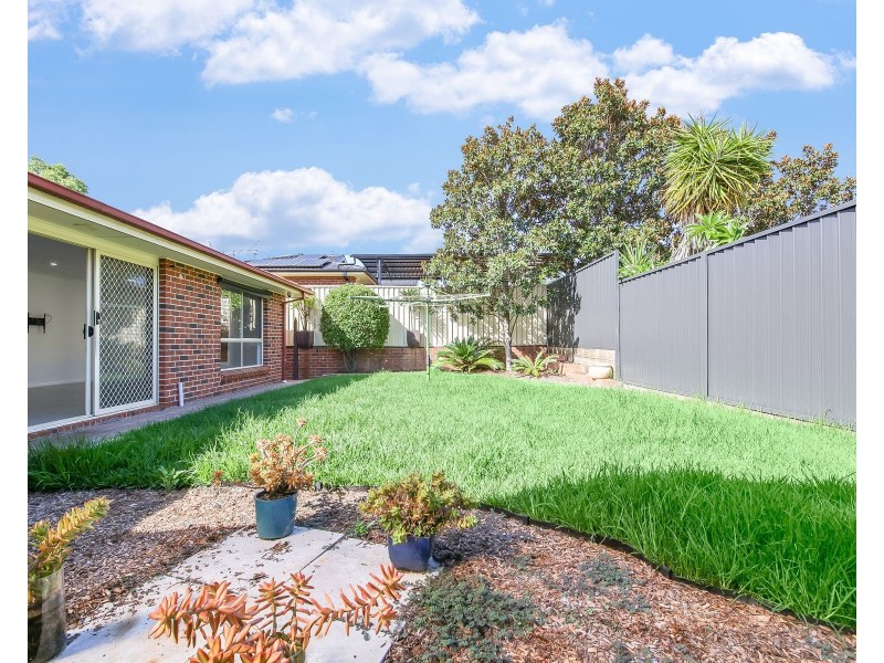 8 Steamer Place, Currans Hill NSW 2567
