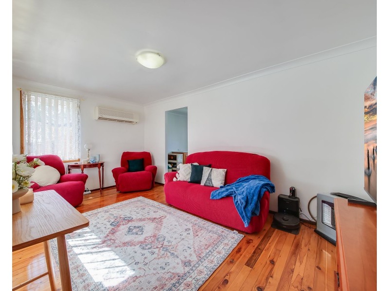11 Cuscus Place, St Helens Park NSW 2560