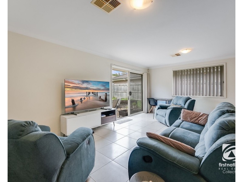 34 Hampshire Boulevard, Spring Farm NSW 2570