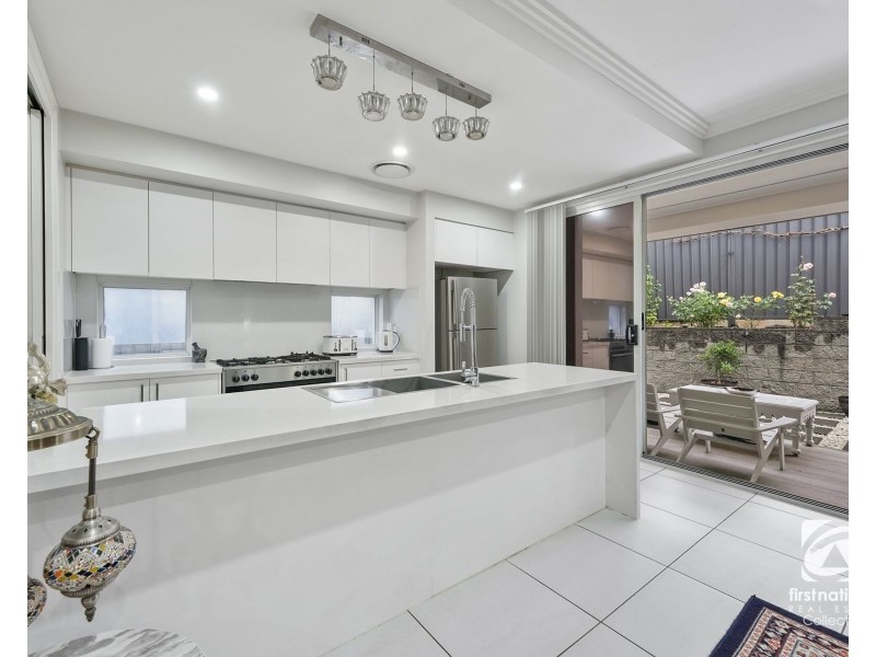 15 Westview Street, Campbelltown NSW 2560