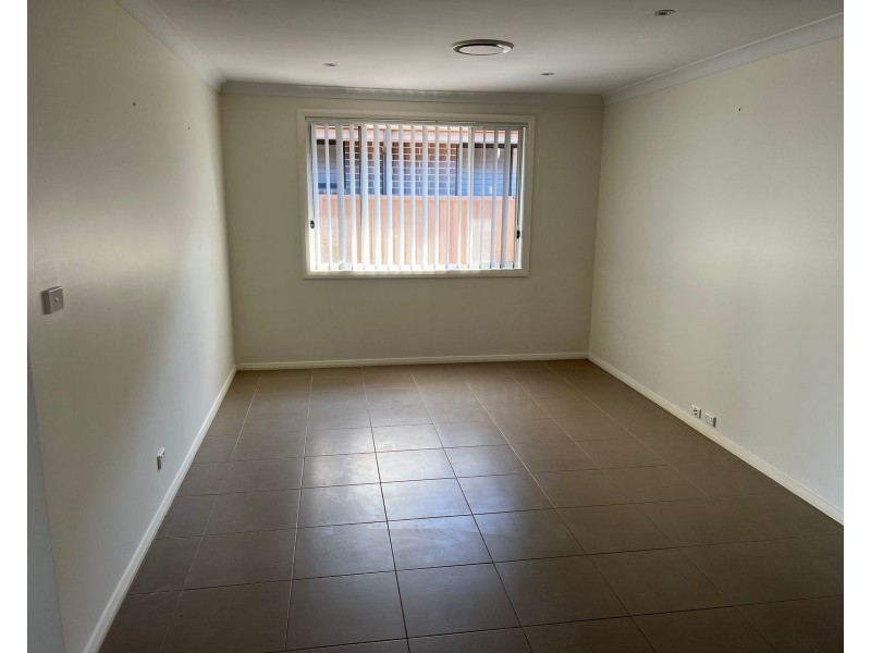 20 Plymouth Boulevard, Spring Farm NSW 2570